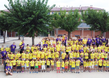 Visitem el Casal d’Estiu Municipal, que enguany fa part de les activitats a l'Escola Francesc Platón i Sartí d'Abrera