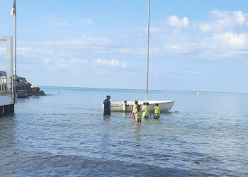 L'alumnat abrerenc gaudeix al litoral del programa 'Bateig de vela', promogut per la Diputació de Barcelona amb el suport del nostre Ajuntament