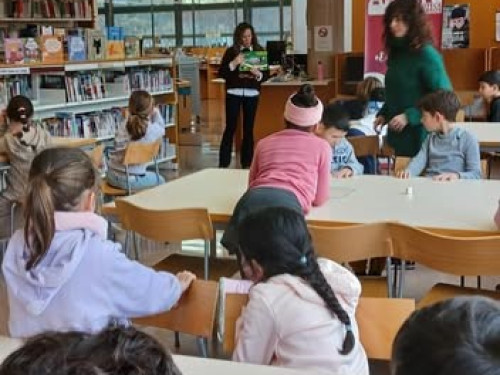Un curs més, els nostres escolars visiten la Biblioteca Josep Roca i Bros d'Abrera, per conèixer l'equipament i els serveis que oferim