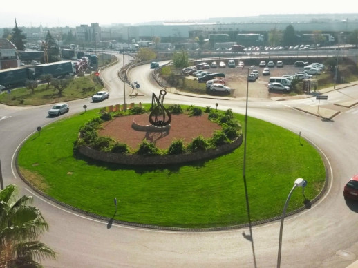 Reoberta al trànsit la rotonda del Rebato després de finalitzar els treballs de reparació de la canonada general d'aigua