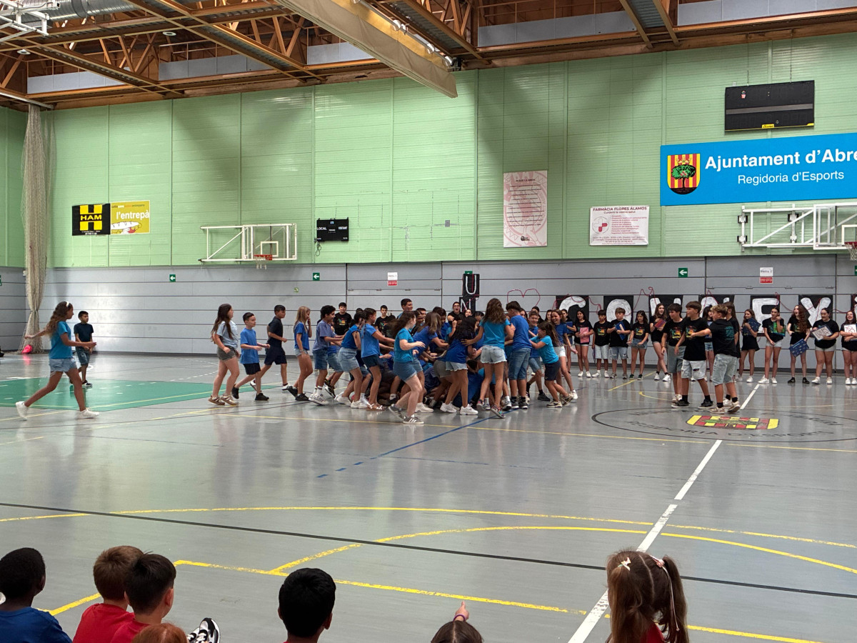 Festival de Danses - Escola Ernest Lluch