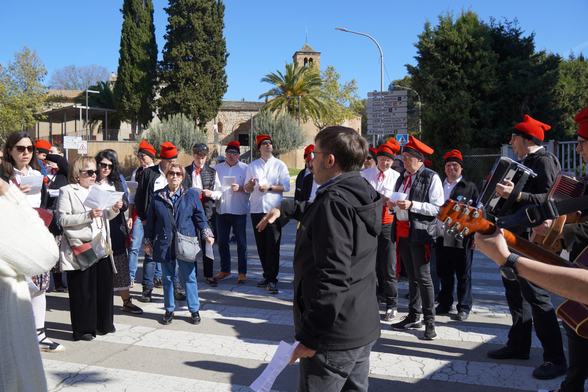 La cantada de Caramelles d’Abrera omple, un any més, els nostres carrers de música i companyonia. Moltes gràcies a tothom!