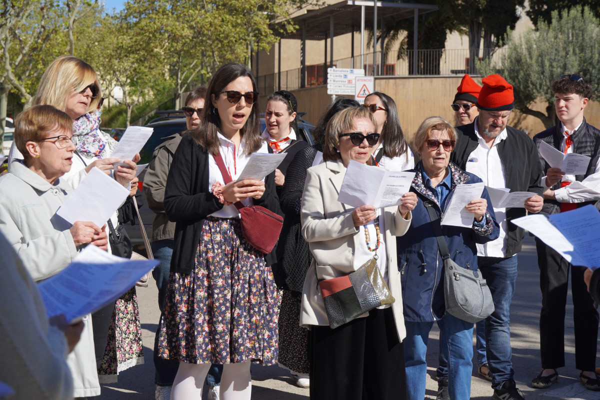 La cantada de Caramelles d’Abrera omple, un any més, els nostres carrers de música i companyonia. Moltes gràcies a tothom!