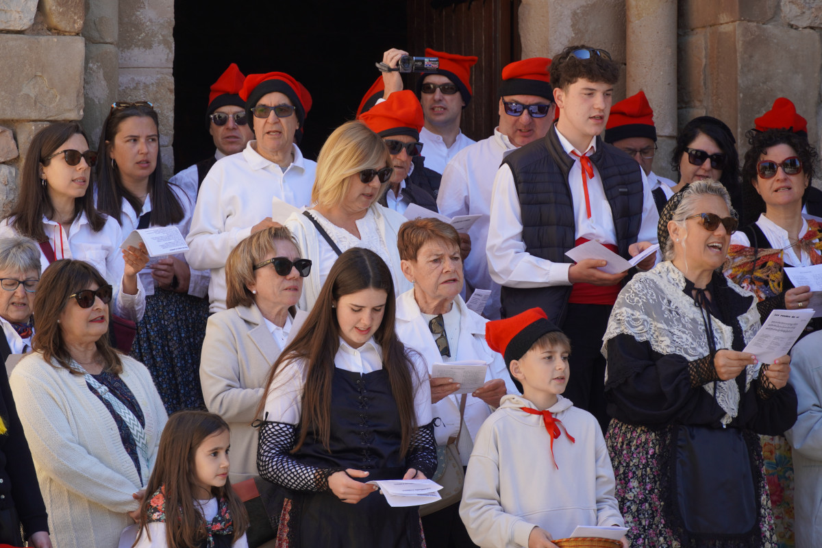 La cantada de Caramelles d’Abrera omple, un any més, els nostres carrers de música i companyonia. Moltes gràcies a tothom!
