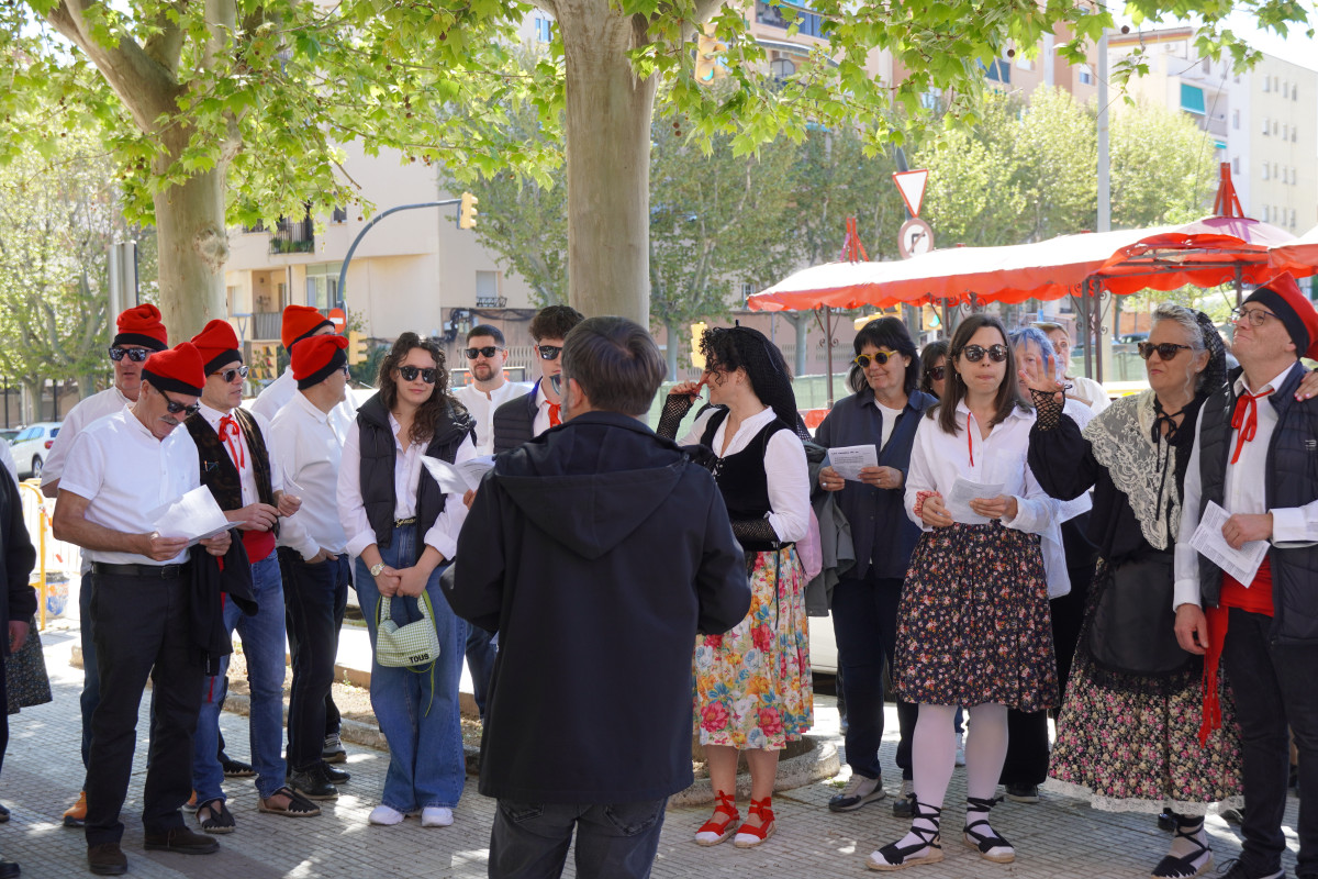 La cantada de Caramelles d’Abrera omple, un any més, els nostres carrers de música i companyonia. Moltes gràcies a tothom!