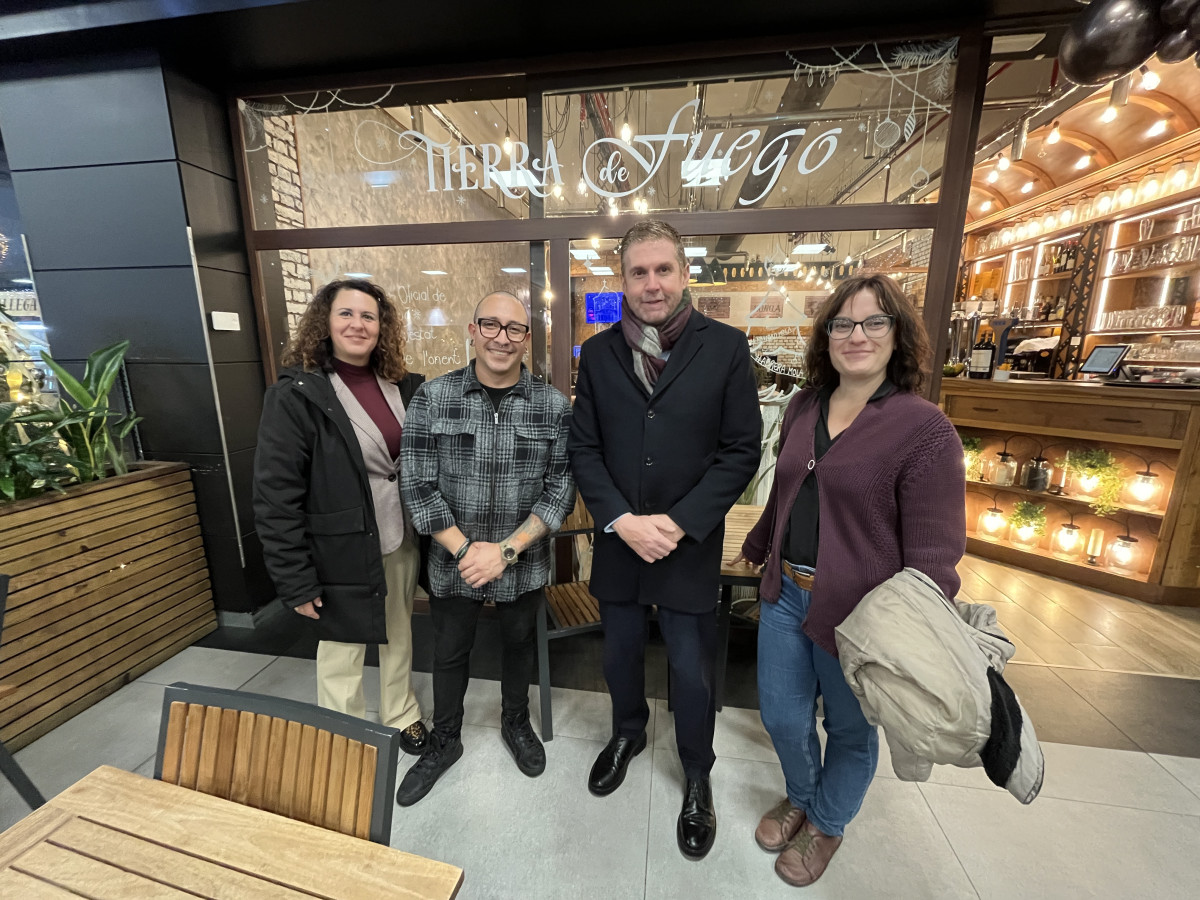 Visitem els establiments participants en el 15è Concurs d’aparadors Nadalencs d’Abrera!