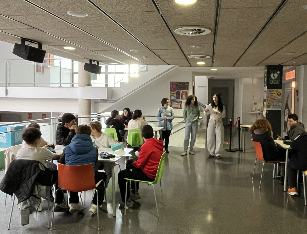 Continuem impulsant l'activitat 'Descoberta del Casal de Joves d'Abrera' del curs 2025-2026, adreçada a l'alumnat de 1r d'ESO de l'Institut Voltrera