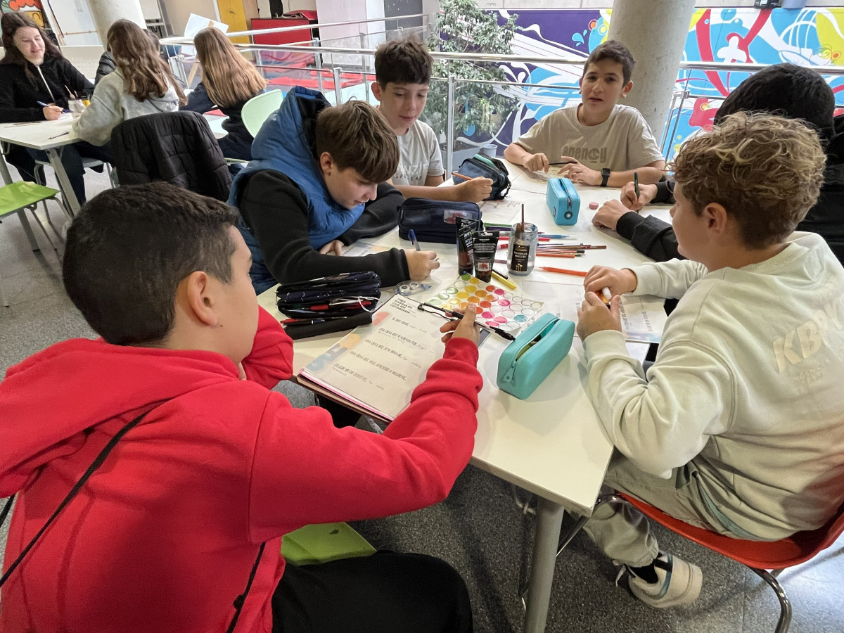 Continuem impulsant l'activitat 'Descoberta del Casal de Joves d'Abrera' del curs 2025-2026, adreçada a l'alumnat de 1r d'ESO de l'Institut Voltrera