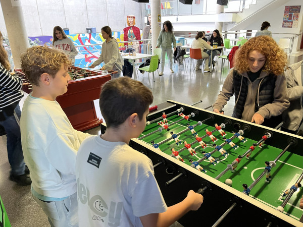 Continuem impulsant l'activitat 'Descoberta del Casal de Joves d'Abrera' del curs 2025-2026, adreçada a l'alumnat de 1r d'ESO de l'Institut Voltrera