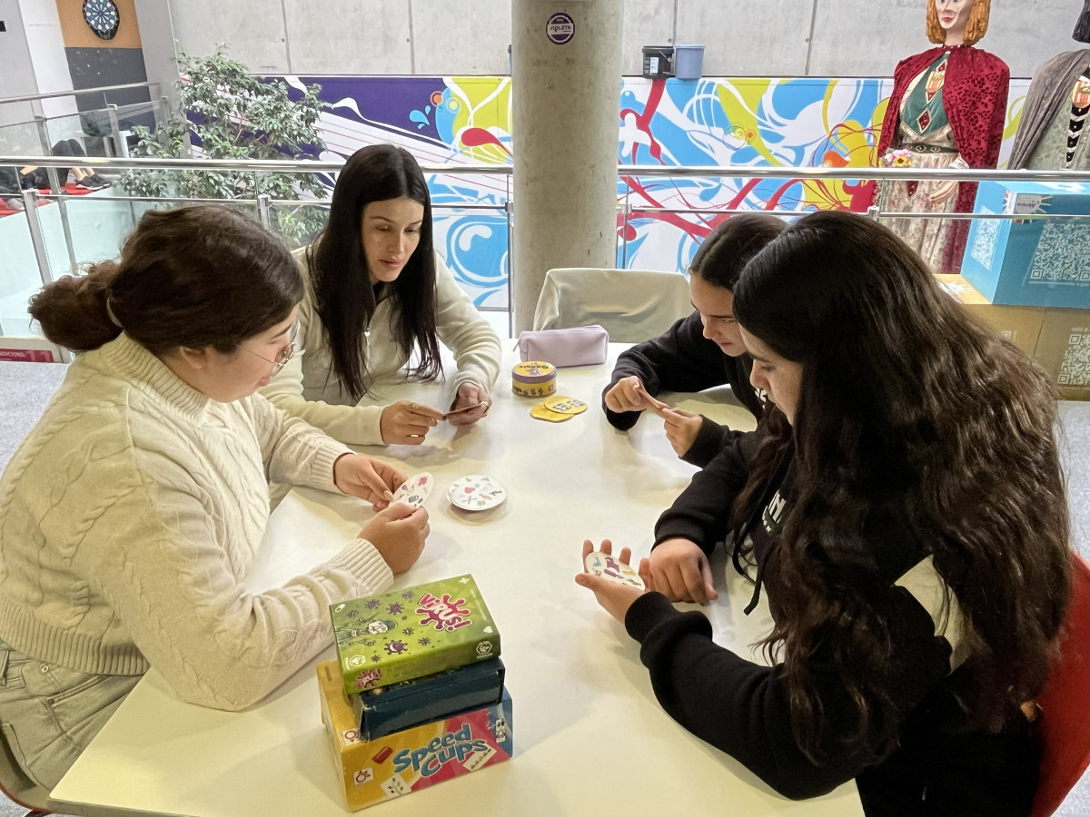 Continuem impulsant l'activitat 'Descoberta del Casal de Joves d'Abrera' del curs 2025-2026, adreçada a l'alumnat de 1r d'ESO de l'Institut Voltrera