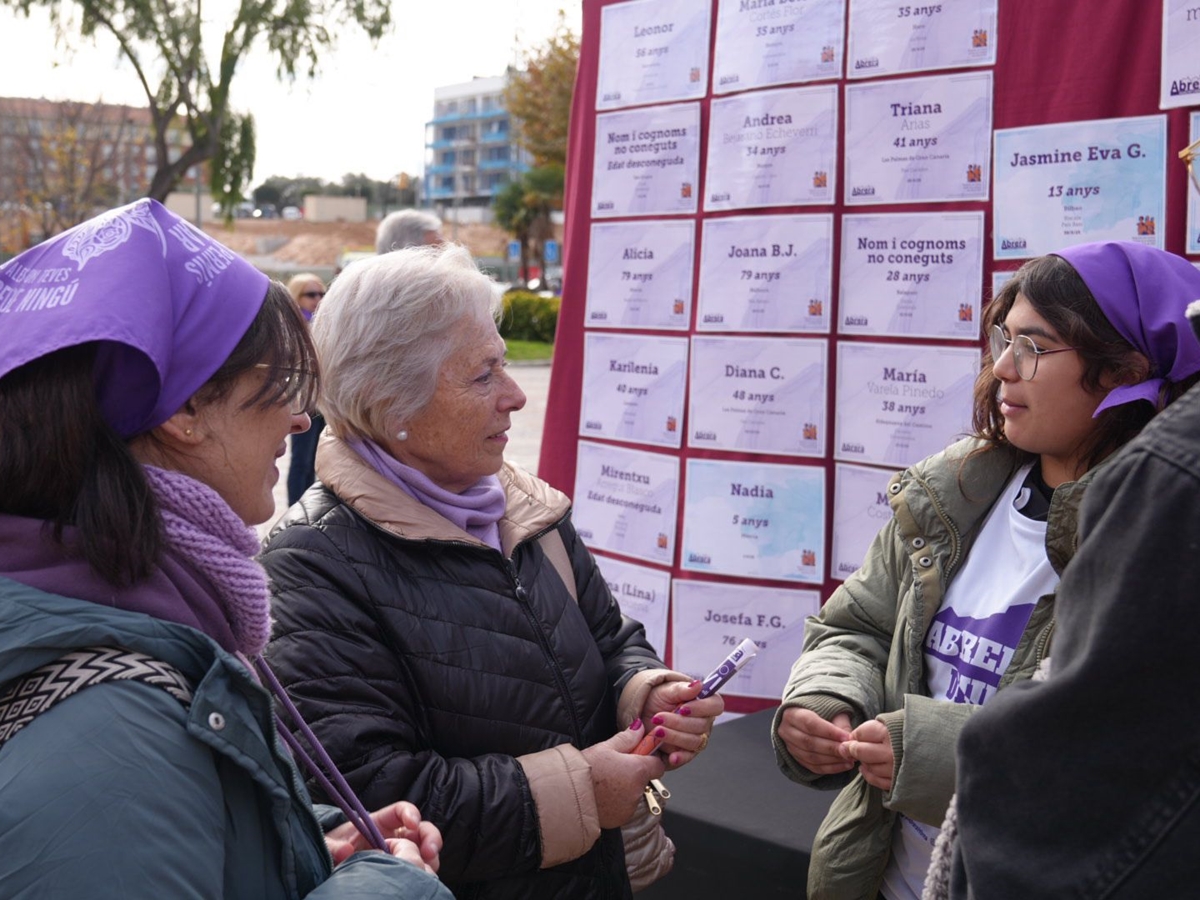Abrera Municipi 100% Feminista! Omplim els nostres carrers de color lila en la VIII Marxa contra les violències masclistes, amb èxit de participació i prop de 250 persones inscrites!