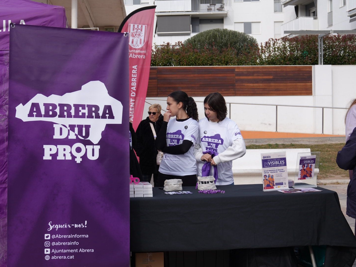 Abrera Municipi 100% Feminista! Omplim els nostres carrers de color lila en la VIII Marxa contra les violències masclistes, amb èxit de participació i prop de 250 persones inscrites!