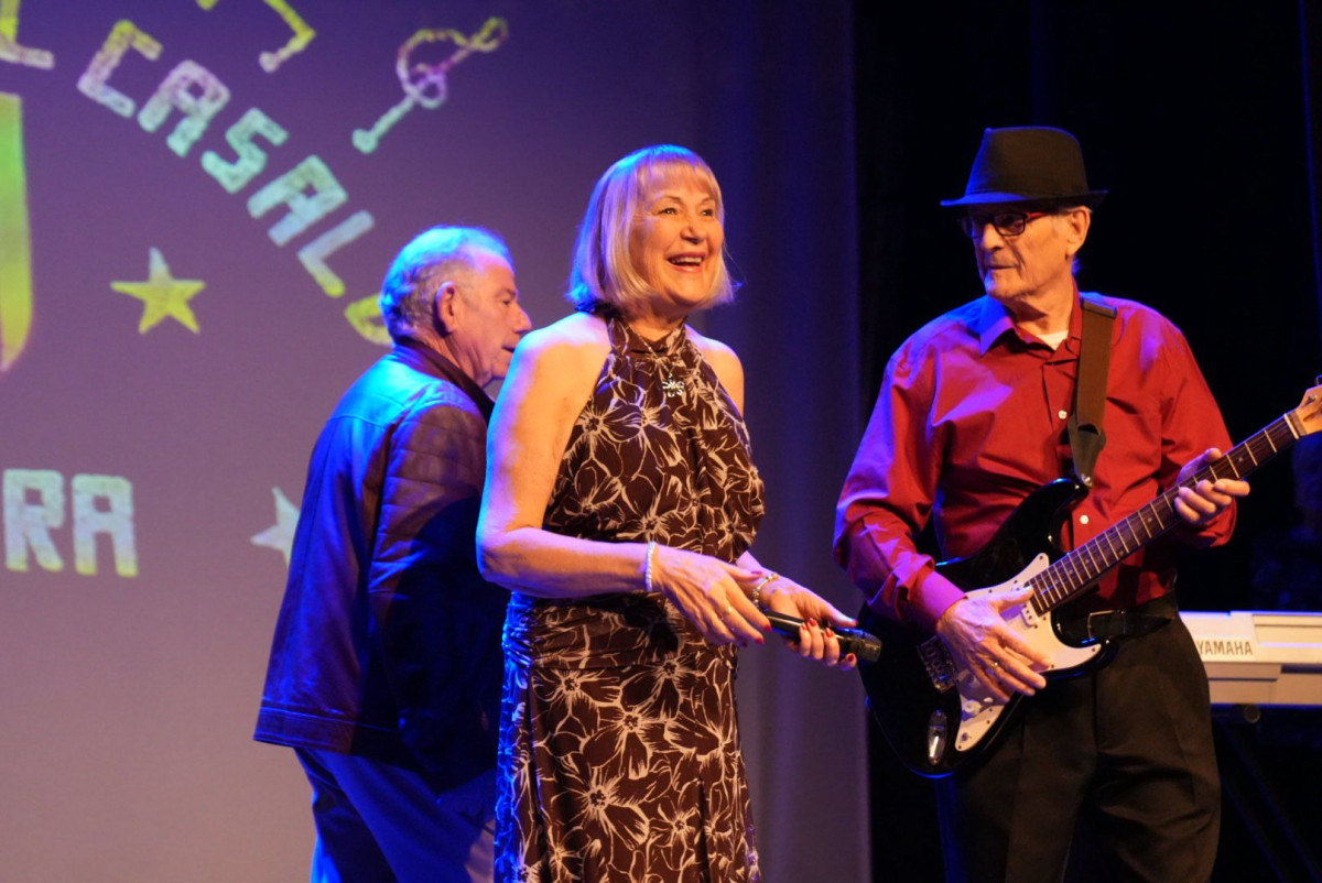 Gran èxit d'assistència a l'Operació Quilo, el darrer Festival Solidari del Grup de Teatre del Casal de la Gent Gran d'Abrera!