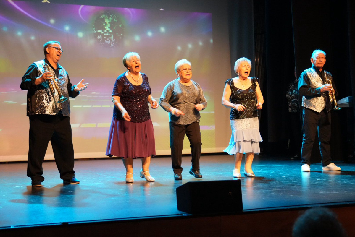 Gran èxit d'assistència a l'Operació Quilo, el darrer Festival Solidari del Grup de Teatre del Casal de la Gent Gran d'Abrera!