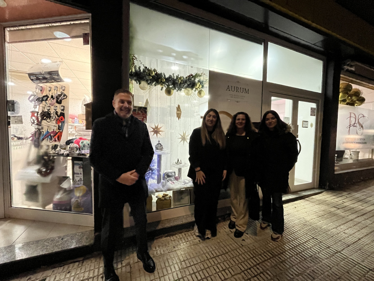 Visitem els establiments participants en el 15è Concurs d’aparadors Nadalencs d’Abrera!