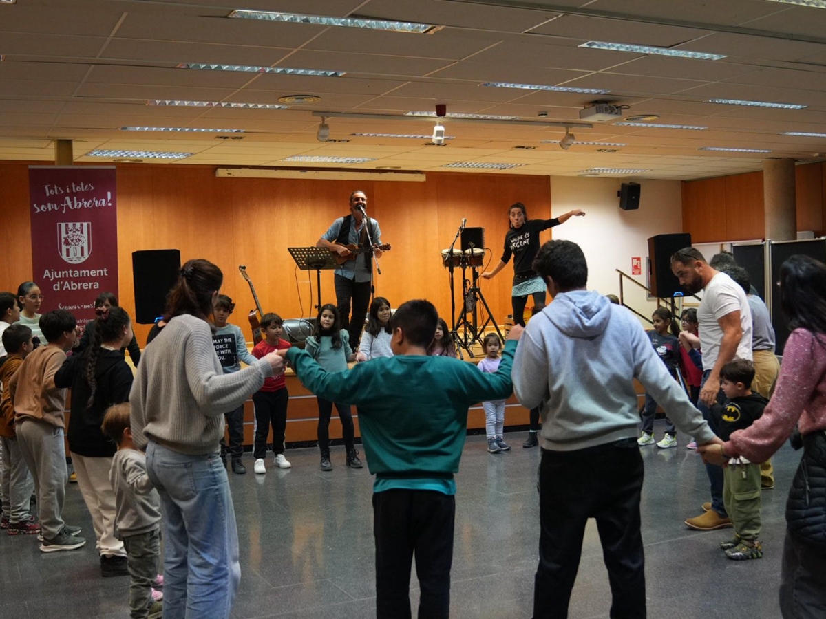 Abrera amb els nostres infants! Commemorem el Dia Internacional de la Infància amb un espectacle musical familiar!