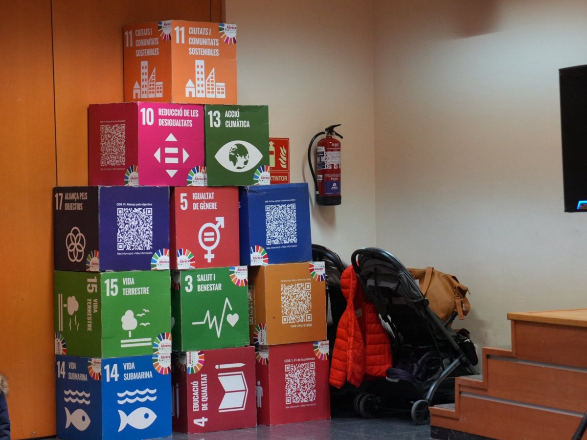 Abrera amb els nostres infants! Commemorem el Dia Internacional de la Infància amb un espectacle musical familiar!