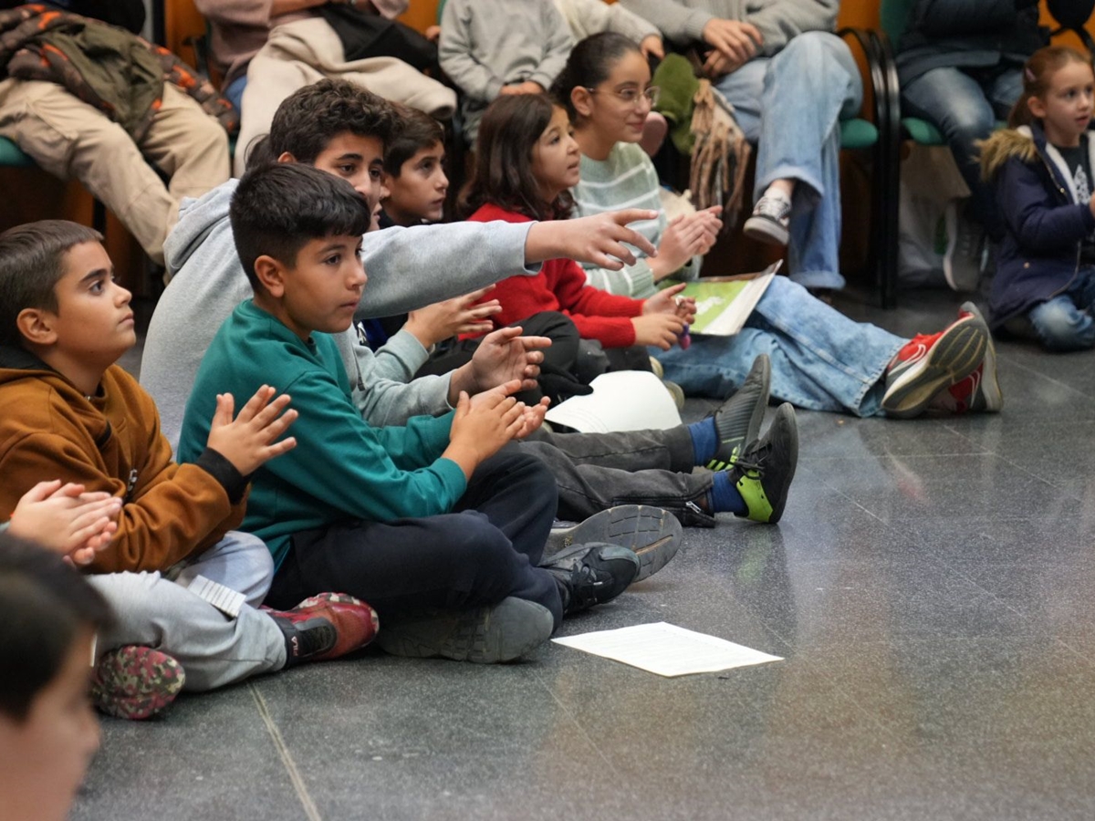 Abrera amb els nostres infants! Commemorem el Dia Internacional de la Infància amb un espectacle musical familiar!