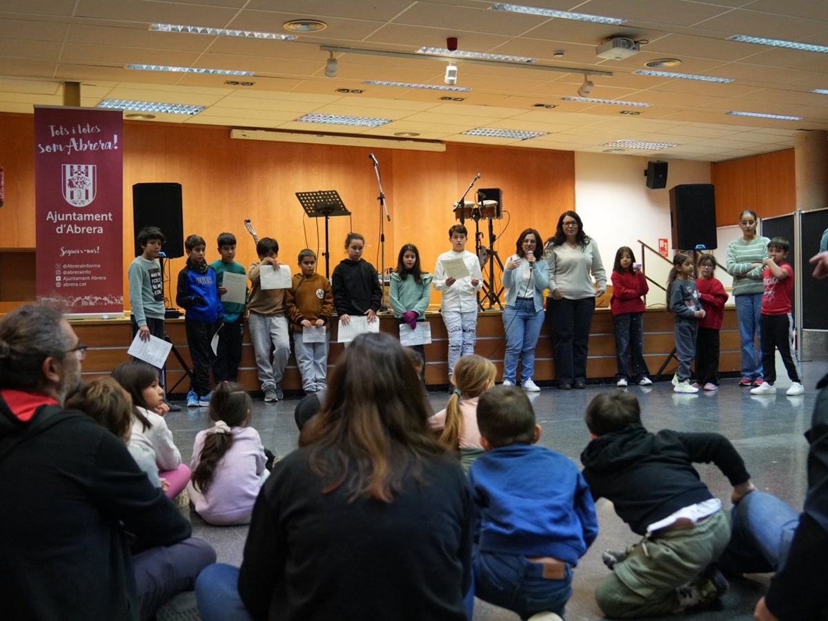 Abrera amb els nostres infants! Commemorem el Dia Internacional de la Infància amb un espectacle musical familiar!
