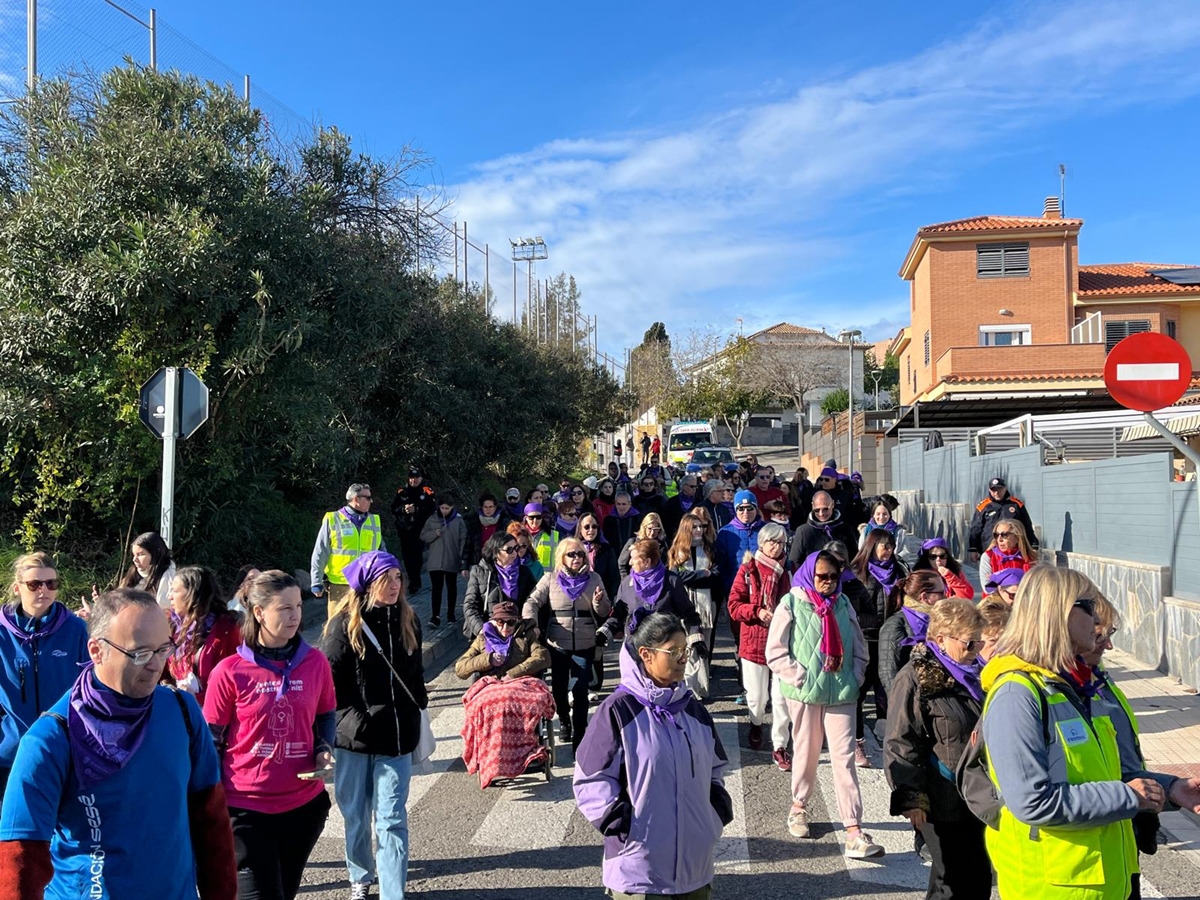 Abrera Municipi 100% Feminista! Omplim els nostres carrers de color lila en la VIII Marxa contra les violències masclistes, amb èxit de participació i prop de 250 persones inscrites!