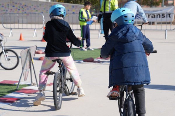 A Abrera apostem per la mobilitat segura a les escoles amb formació teòrica i pràctica de l'alumnat de cinquè de primària