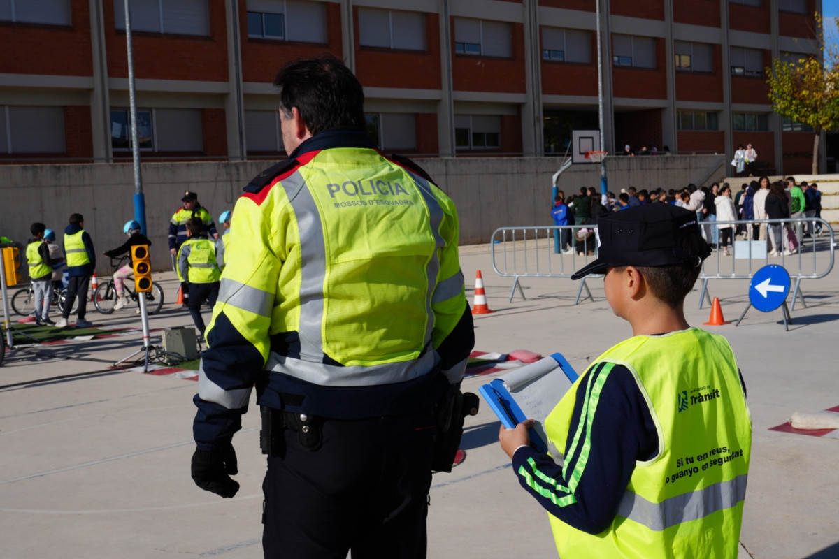 A Abrera apostem per la mobilitat segura a les escoles amb formació teòrica i pràctica de l'alumnat de cinquè de primària