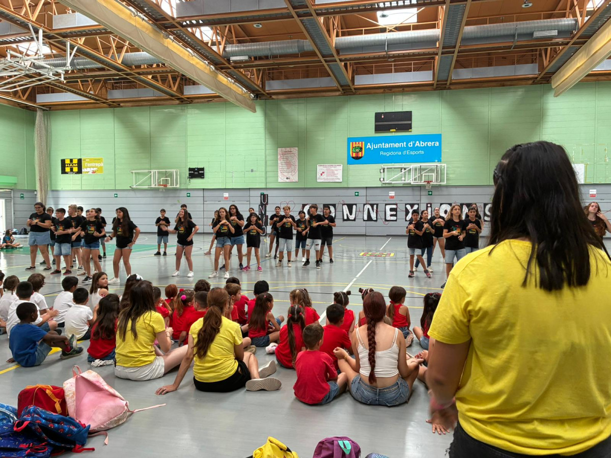 Festival de Danses - Escola Ernest Lluch