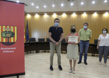 Lliurem els premis del concurs de relats breus de Sant Jordi Imagina Abrera en un acte privat a l'Ajuntament