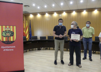 Lliurem els premis del concurs de relats breus de Sant Jordi Imagina Abrera en un acte privat a l'Ajuntament