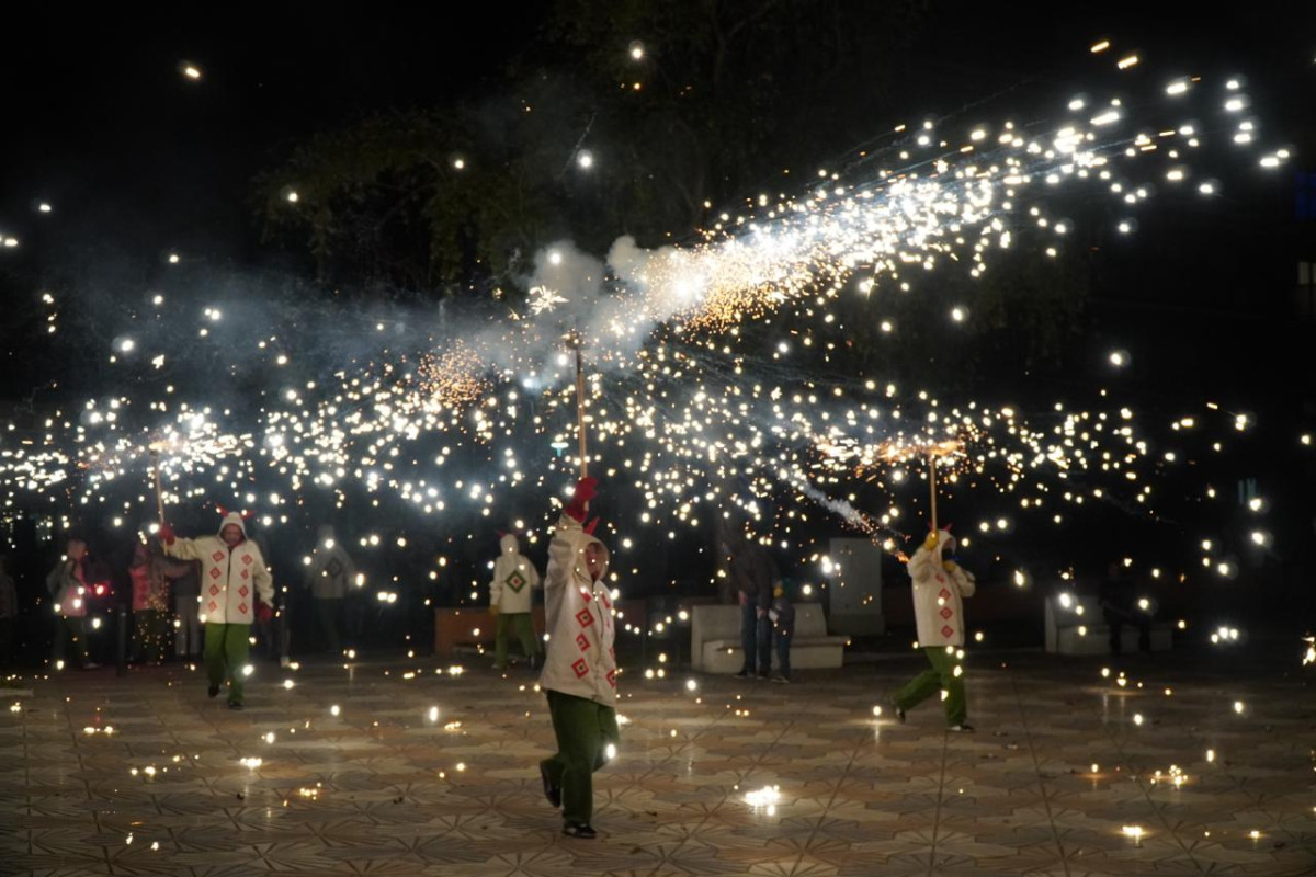 Celebrem els 45 anys de la Colla de Diables Bram de Foc d'Abrera amb una gran jornada festiva i dos correfocs!