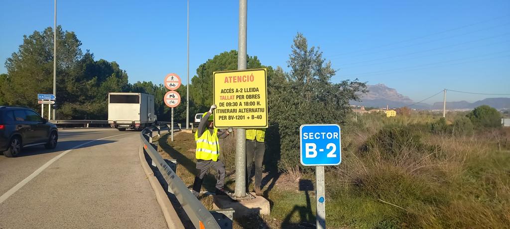 Del dilluns 20 al dimecres 29 de novembre (ambdós inclosos), s'ha tallat el ramal d’incorporació a l’autovia A-2 en sentit Lleida, des del barri de Les Carpes d’Abrera, per treballs d'instal·lació de pantalles acústiques