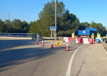 Del dilluns 20 al dimecres 29 de novembre (ambdós inclosos), s'ha tallat el ramal d’incorporació a l’autovia A-2 en sentit Lleida, des del barri de Les Carpes d’Abrera, per treballs d'instal·lació de pantalles acústiques