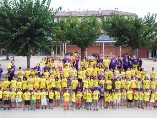 Visitem el Casal d’Estiu Municipal, que enguany fa part de les activitats a l'Escola Francesc Platón i Sartí d'Abrera