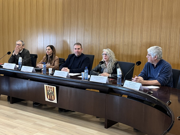 Abrera acull el Plenari de la Xarxa de Memòria Democràtica del Baix Llobregat, amb una visita a la fossa comuna del Cementiri Vell