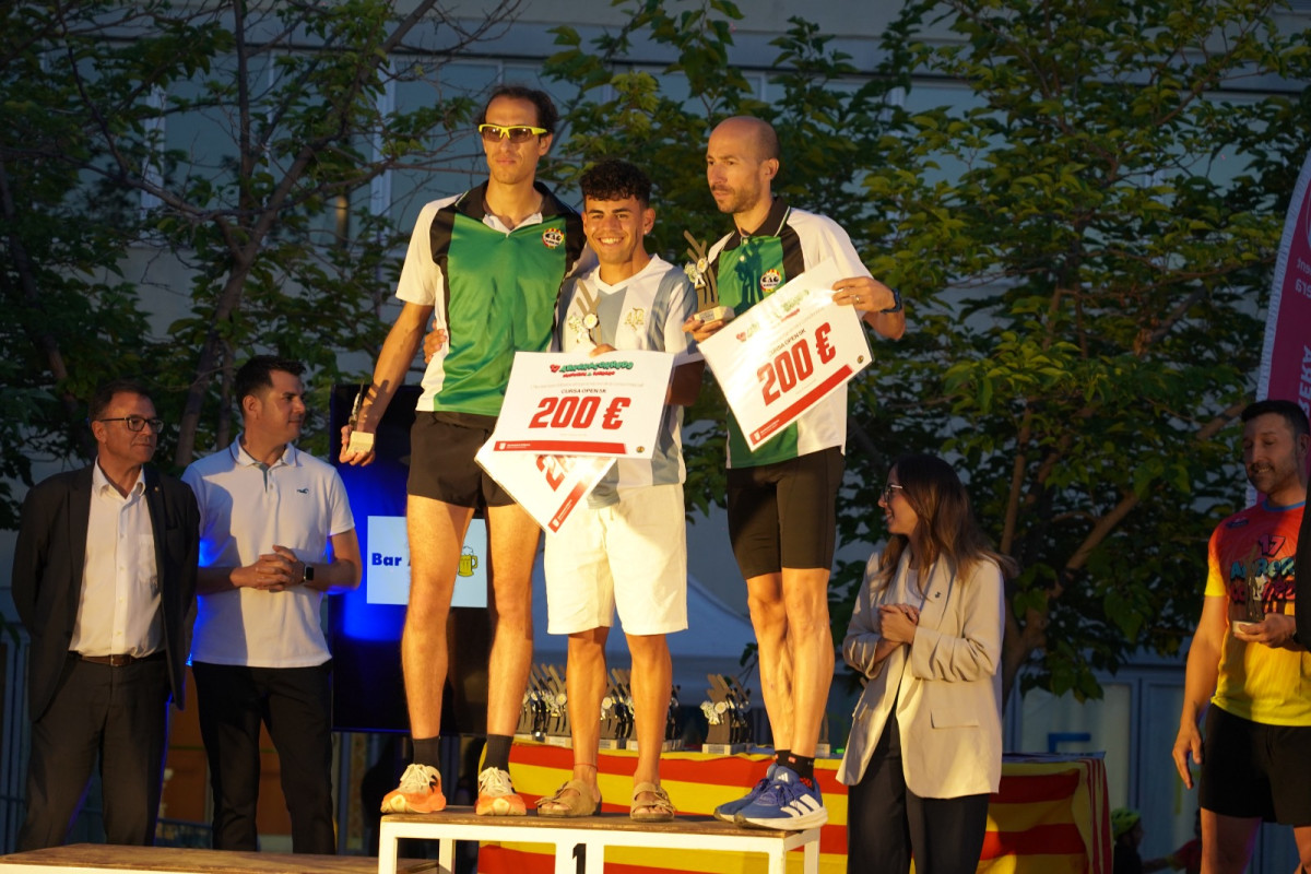 Gran èxit d'assistència i participació en la 17a Abrera Corre D9 2025 'Memorial A. Serrano', amb més de 800 participants. Gràcies, Abrera!