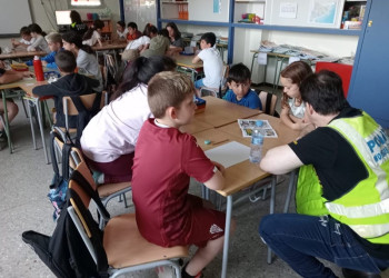 A Abrera apostem per la mobilitat segura a les escoles del nostre municipi amb formació teòrica i pràctica de l'alumnat a càrrec de la nostra Policia Local. Escola Francesc Platón i Sartí