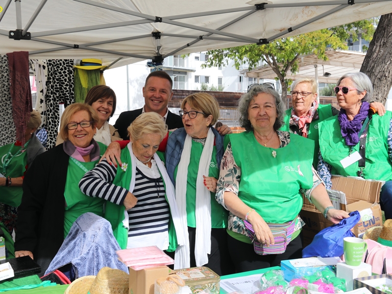 El viatge solidari i la parada de la Junta Local d'Abrera de l'AECC recapten més de 700 € contra el càncer de mama