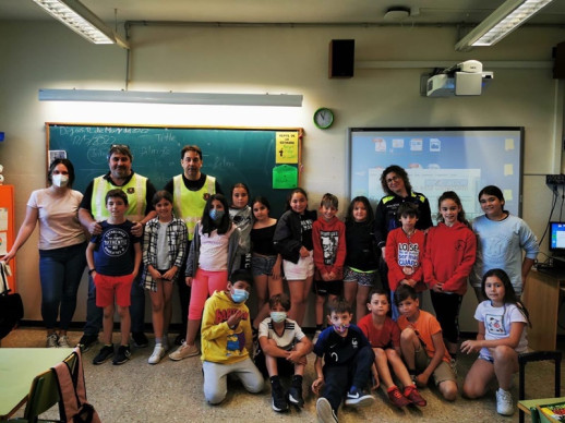 A Abrera apostem per la mobilitat segura a les escoles del nostre municipi amb formació teòrica i pràctica de l'alumnat a càrrec de la nostra Policia Local. Escola Francesc Platón i Sartí