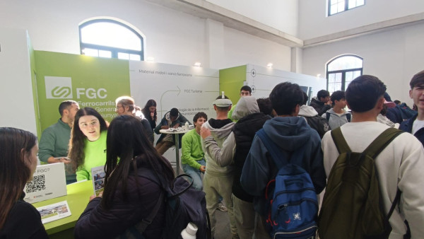 L’alumnat de 4t d’ESO de l’Institut Voltrera visita la 2a Fira d’FP del Baix Llobregat, amb el suport de l’Ajuntament d’Abrera