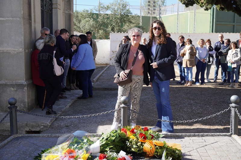 El Cementiri Vell d'Abrera acull un any més l'homenatge a les persones afusellades en aquest recinte l'any 1939
