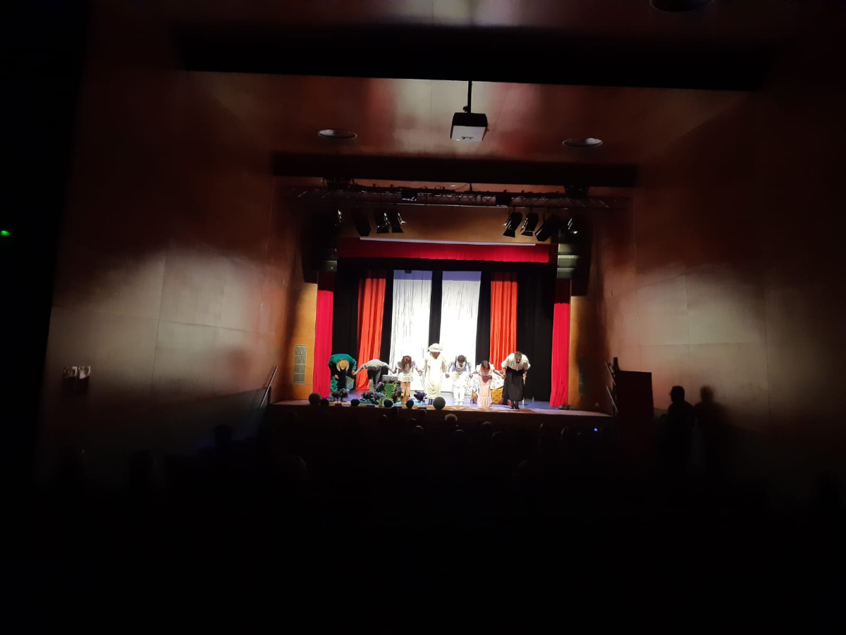 Concurs de Teatre Amateur Vila d'Abrera 2023: 'La importància de ser Frank', a càrrec de Teatre del Talión de Lleida. Diumenge 7 de maig