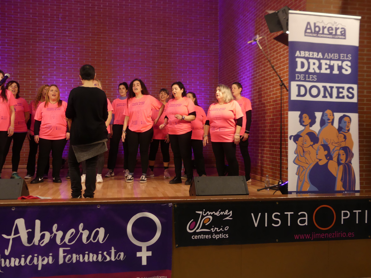 Juntes hem fet nostra la nit! Més de 400 dones han participat en la tercera Marxa Nocturna de la Dona a Abrera! Gràcies, Abrera!