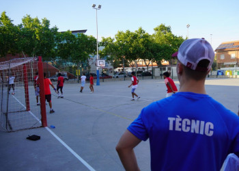 Durant el mes de juliol, gaudiu dels 'Patis Oberts' a l'Escola Ernest Lluch d'Abrera i a l'Escola Josefina Ibáñez. Preneu nota!