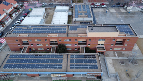 Abrera + Sostenible! Plaques fotovoltaiques a l'Escola Ernest Lluch