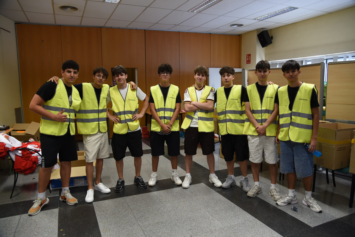 Gran èxit d'assistència i participació en la 17a Abrera Corre D9 2025 'Memorial A. Serrano', amb més de 800 participants. Gràcies, Abrera!