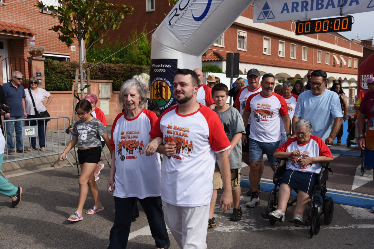 Gran èxit d'assistència i participació en la 17a Abrera Corre D9 2025 'Memorial A. Serrano', amb més de 800 participants. Gràcies, Abrera!