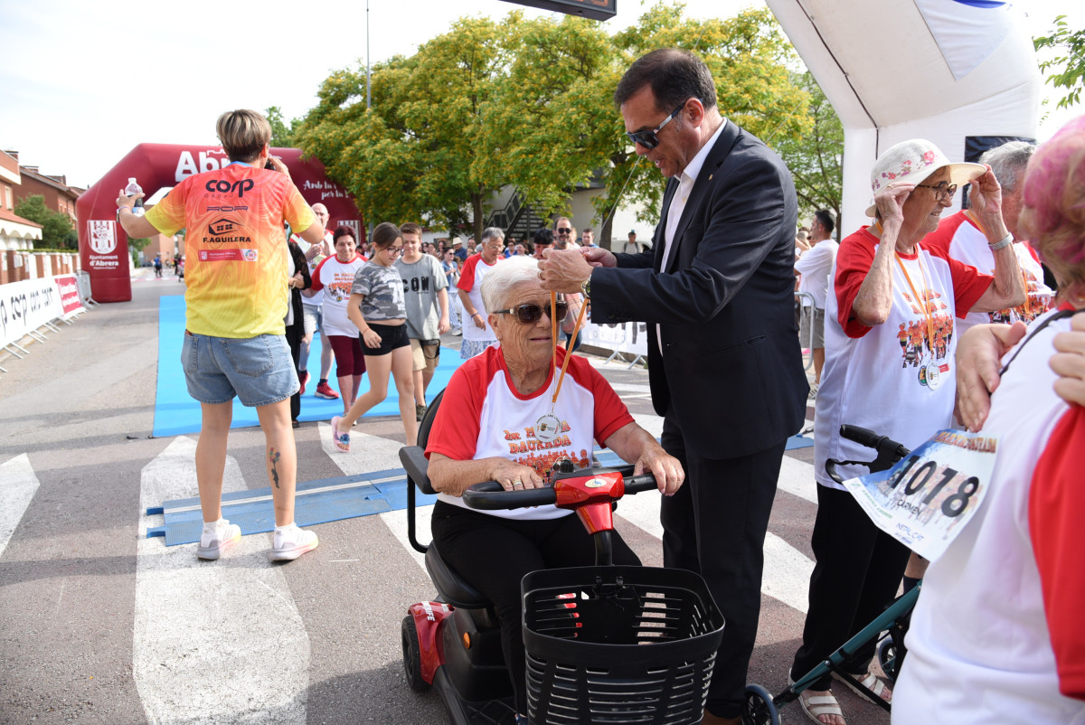 Gran èxit d'assistència i participació en la 17a Abrera Corre D9 2025 'Memorial A. Serrano', amb més de 800 participants. Gràcies, Abrera!