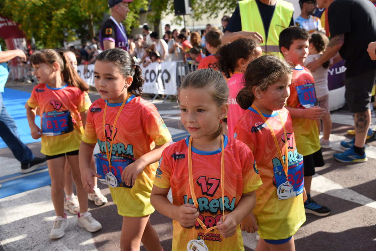 Gran èxit d'assistència i participació en la 17a Abrera Corre D9 2025 'Memorial A. Serrano', amb més de 800 participants. Gràcies, Abrera!