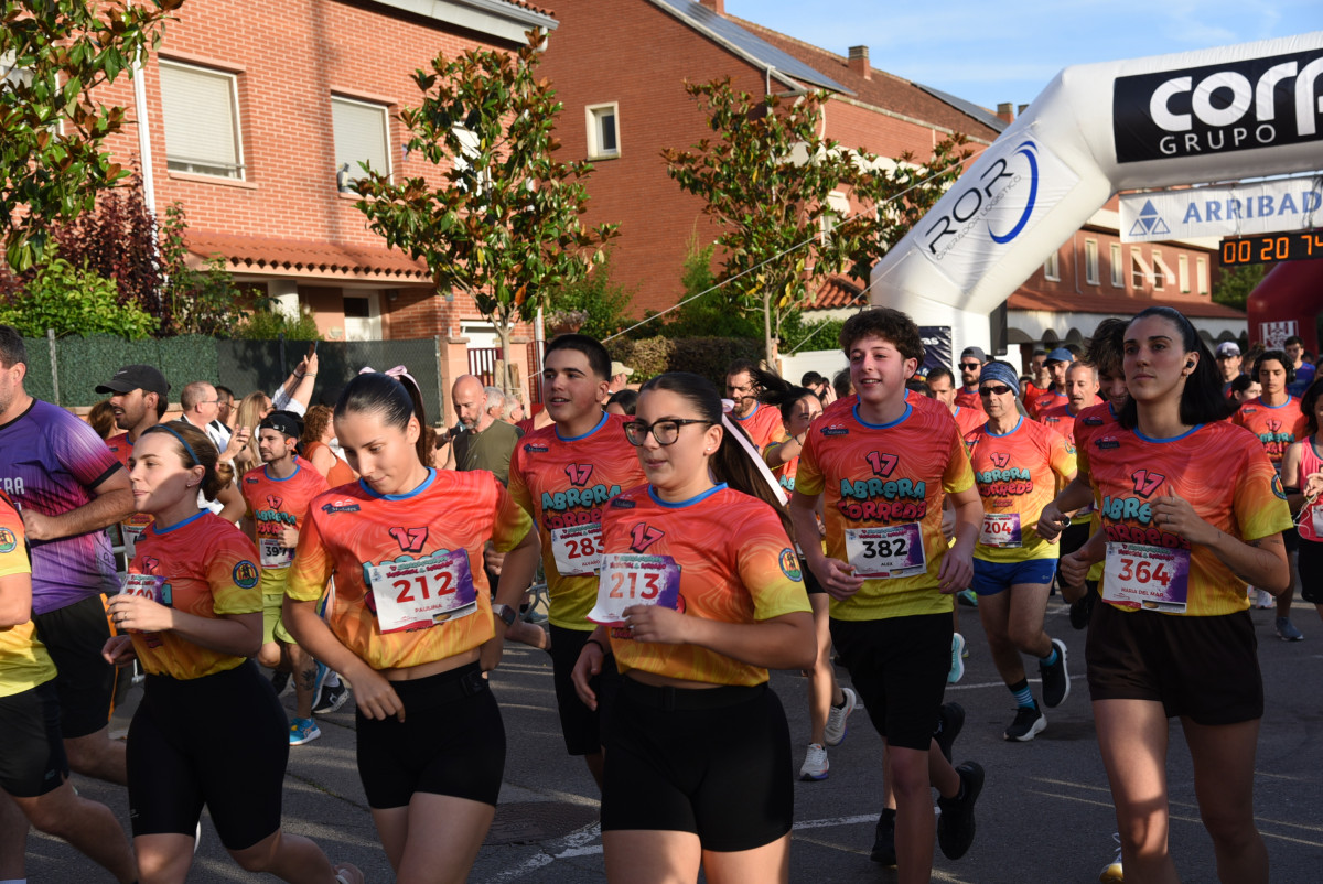 Gran èxit d'assistència i participació en la 17a Abrera Corre D9 2025 'Memorial A. Serrano', amb més de 800 participants. Gràcies, Abrera!