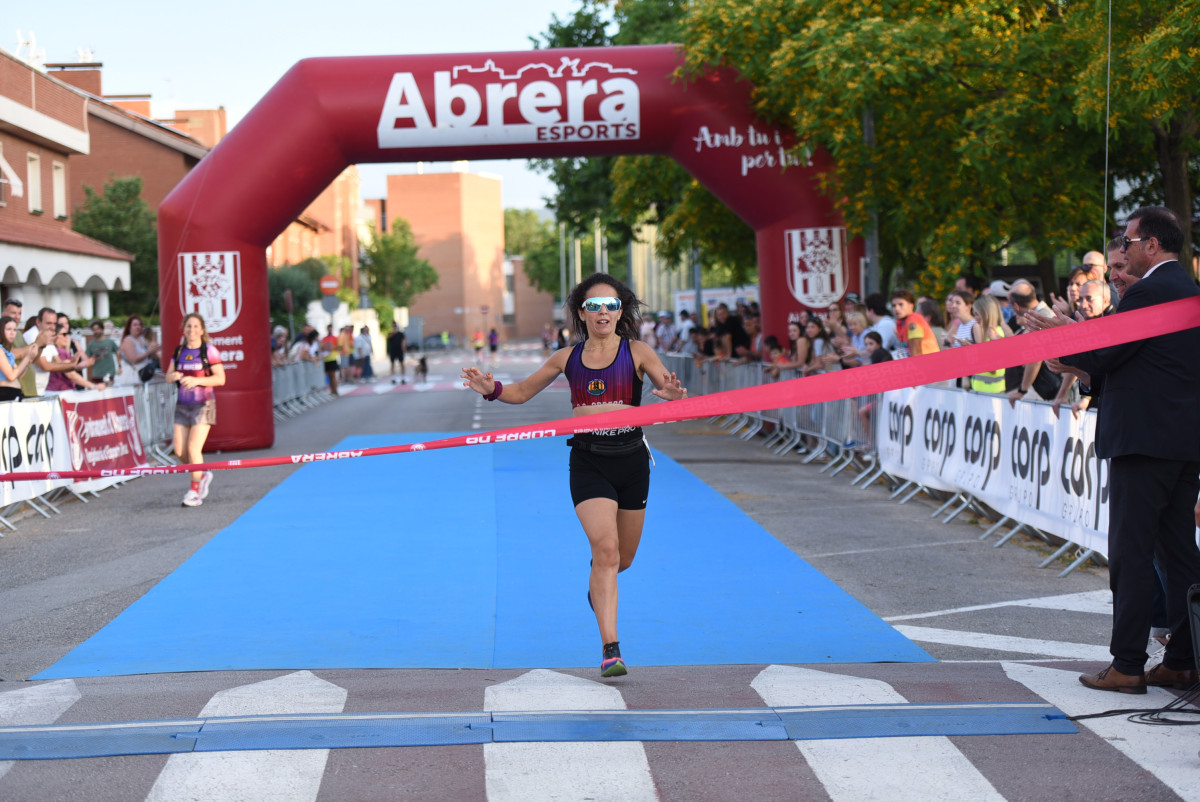 Gran èxit d'assistència i participació en la 17a Abrera Corre D9 2025 'Memorial A. Serrano', amb més de 800 participants. Gràcies, Abrera!